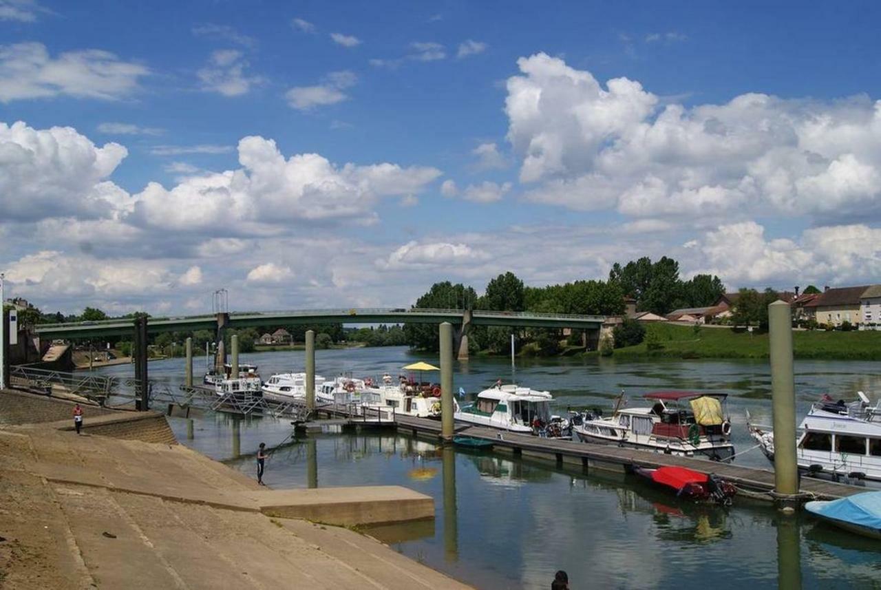 Tournus Belle Maison Vue Sur Saone Exterior foto